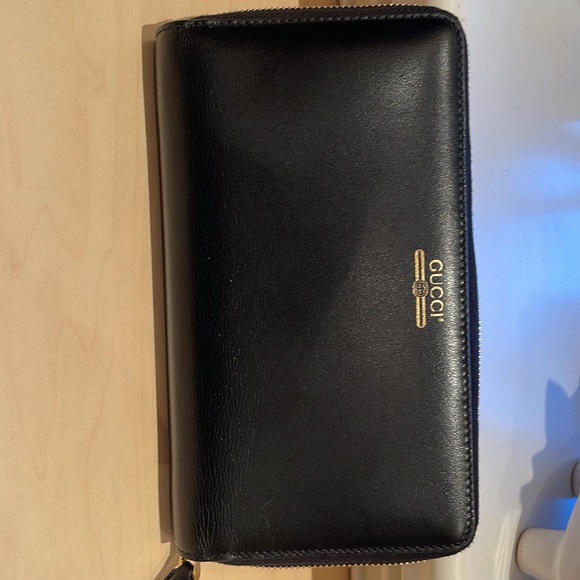 Gucci Leather Zip Around Wallet - Picture 5 of 7